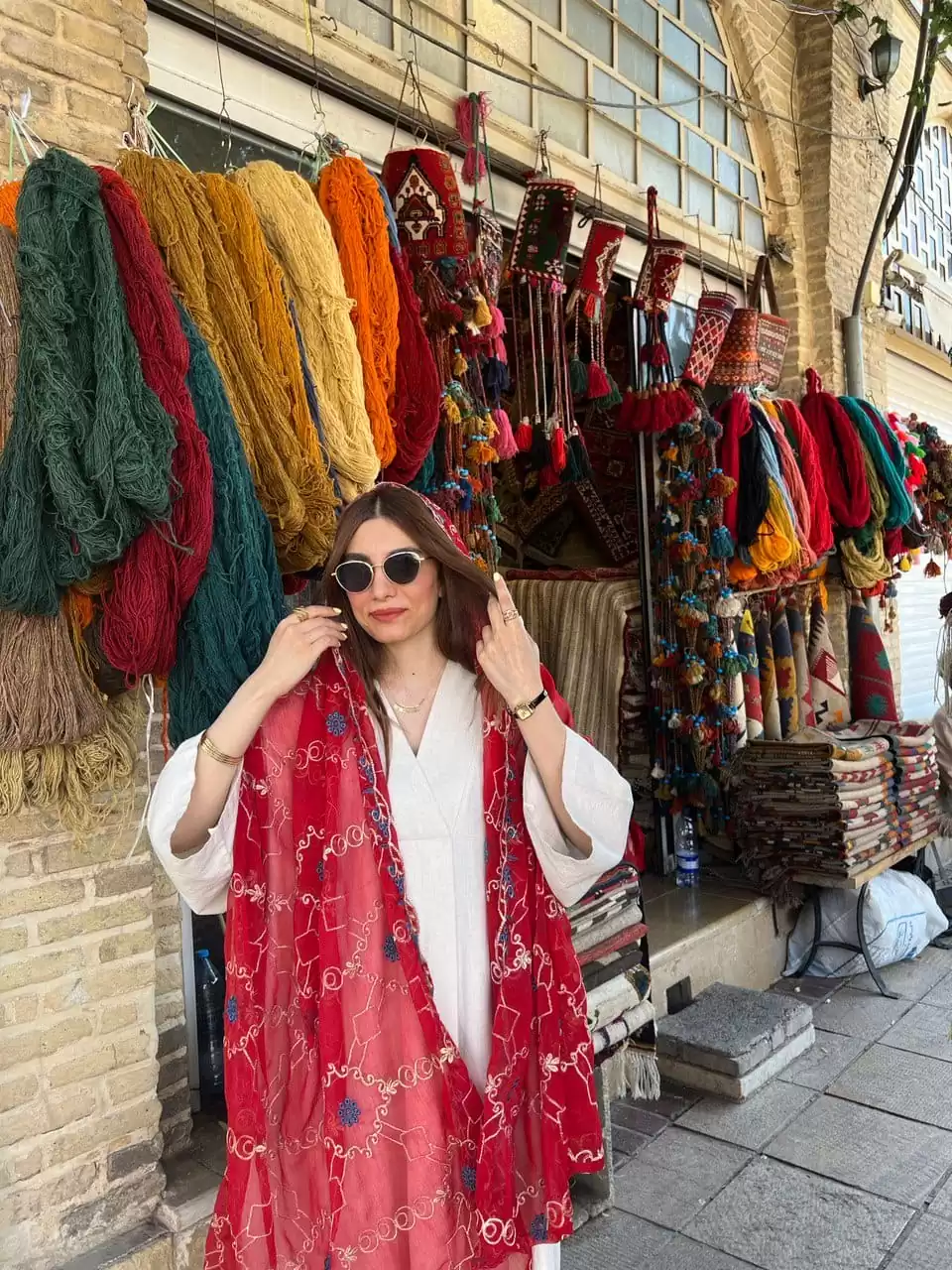 شال هندی قرمز گل آبی